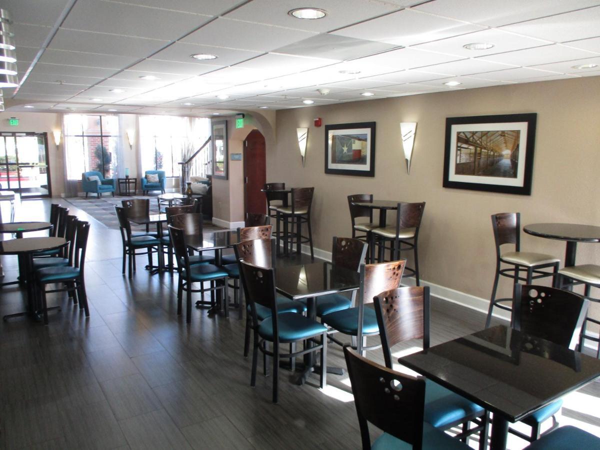Best Western Plus Sam Houston Inn&Suites Exterior foto