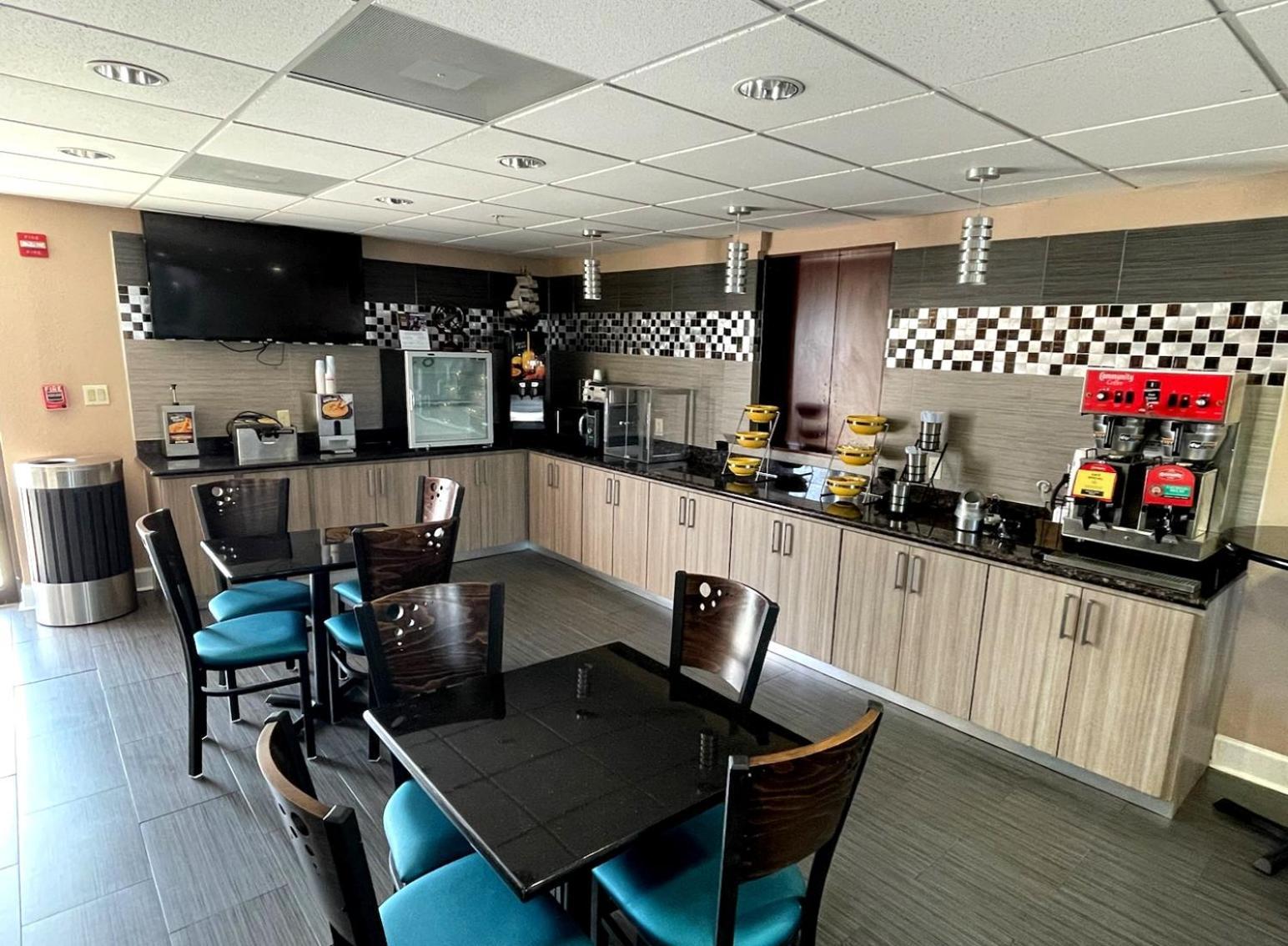 Best Western Plus Sam Houston Inn&Suites Exterior foto