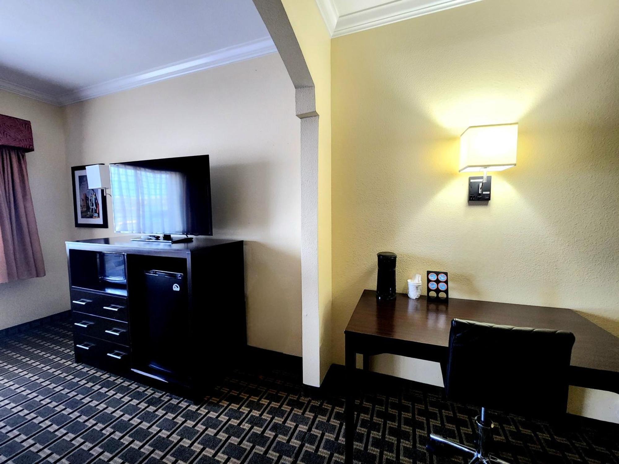 Best Western Plus Sam Houston Inn&Suites Exterior foto