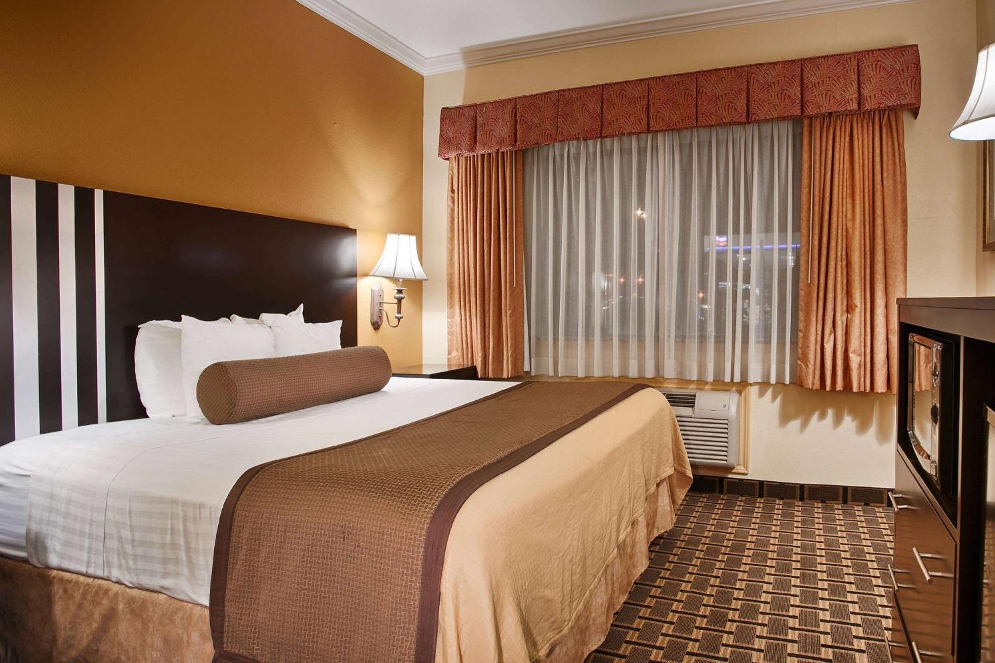 Best Western Plus Sam Houston Inn&Suites Exterior foto