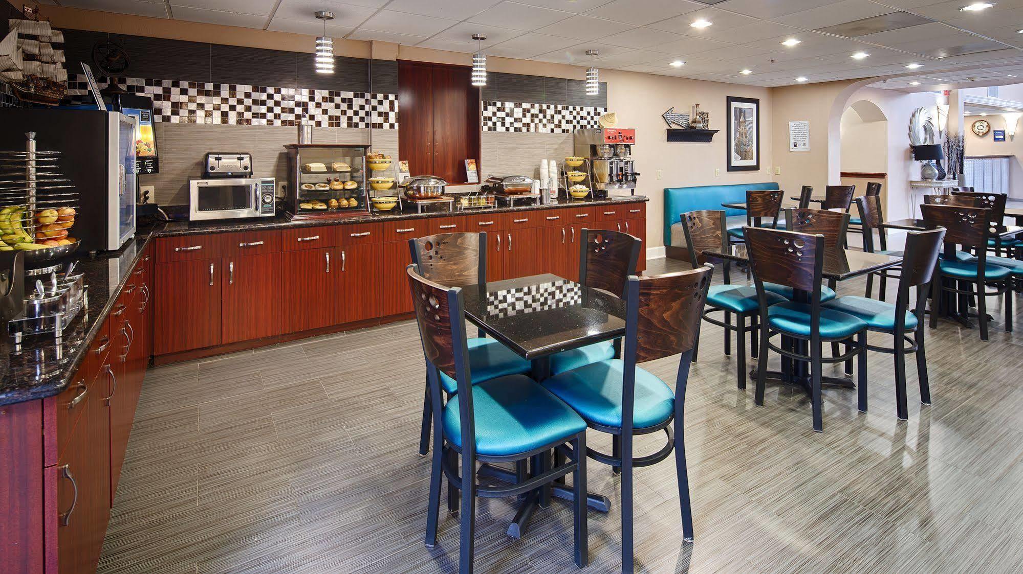 Best Western Plus Sam Houston Inn&Suites Exterior foto